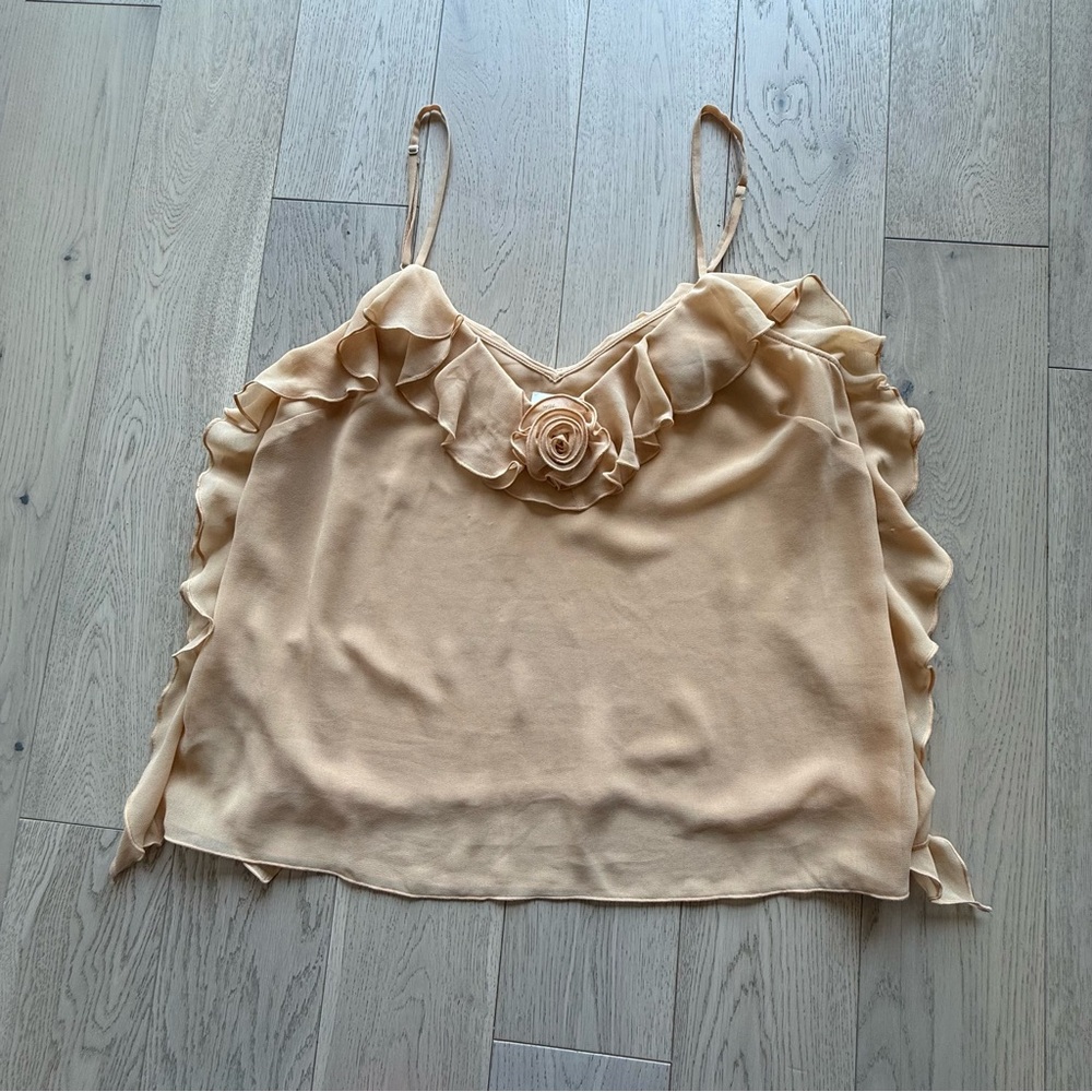 Aritzia Peach Ruffle Camisole Size Medium